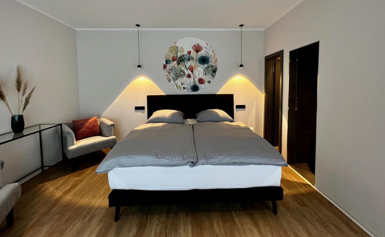 Hotel Drei Hoefe Friedrichsdorf Esterno foto